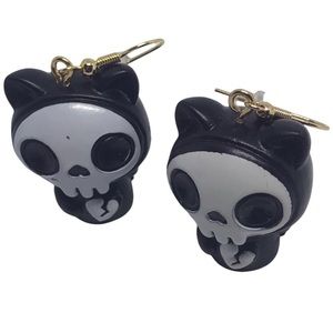 Dia de los Muertos Halloween Broken heart Kawaii black kitty cat figure earrings